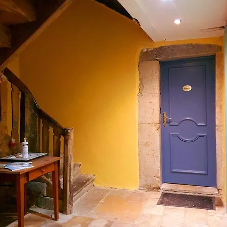 Meublés Ain-jura Apartamento *
