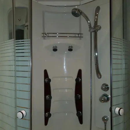 Meublés Ain-jura Apartamento *